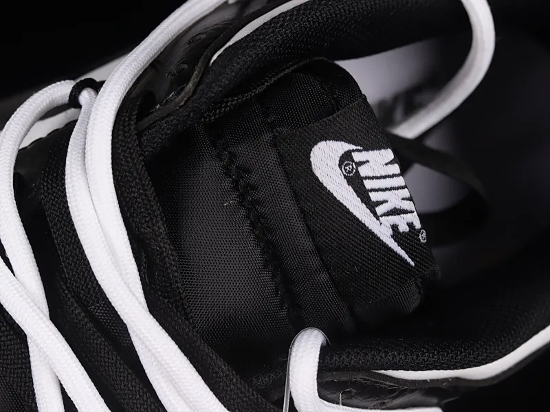 All Categories Nk SB Dunk Series Nk SB Dunk Low Low-top sneakers Nk Dunk Low "Black" Panda style Customized version of deconstructed shoelace graffiti low-top sneakers DD1391-100